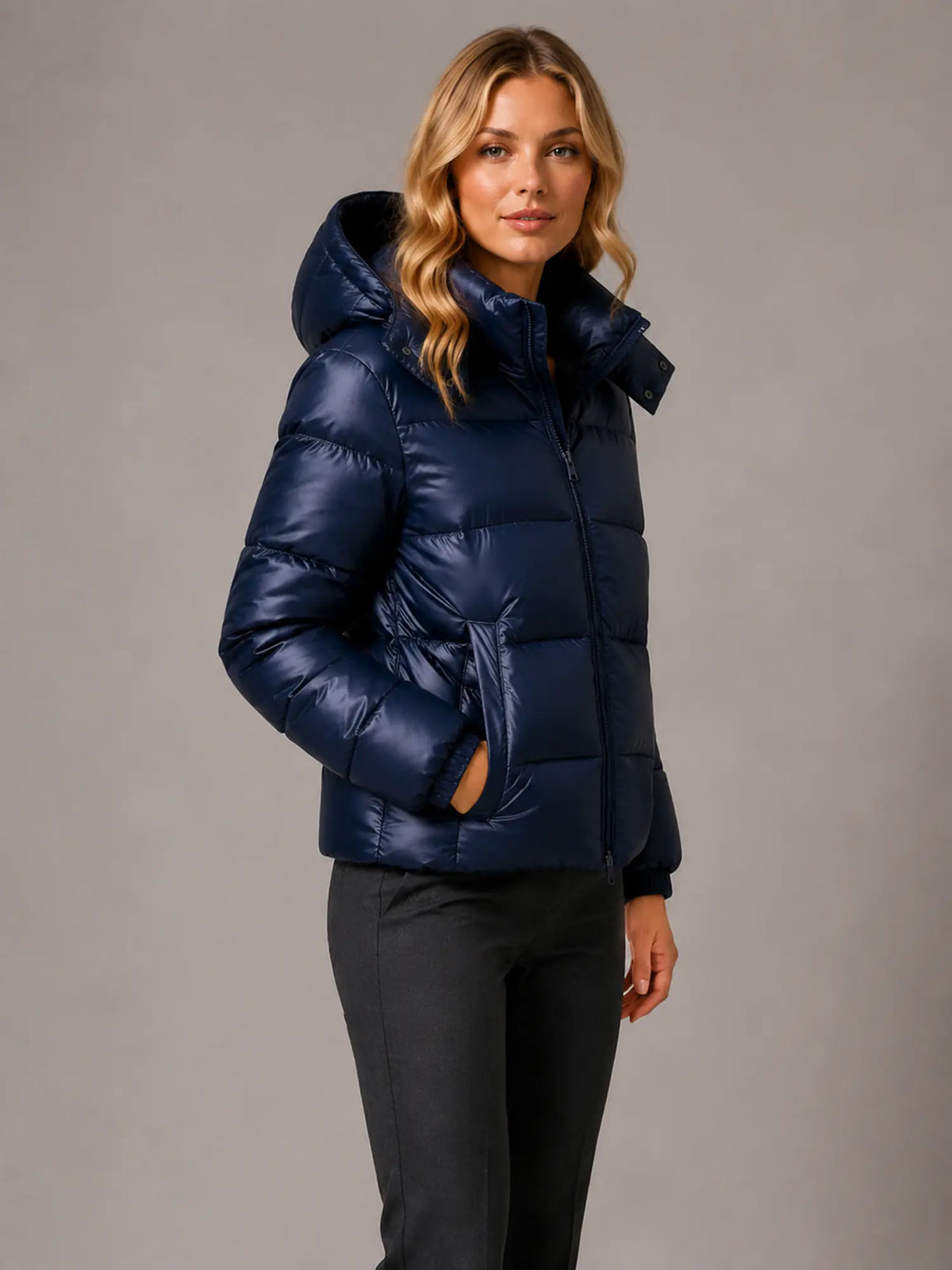 Women's Hooded Puffer Jacket – Quilted Winter Coat in Navy – Hover view