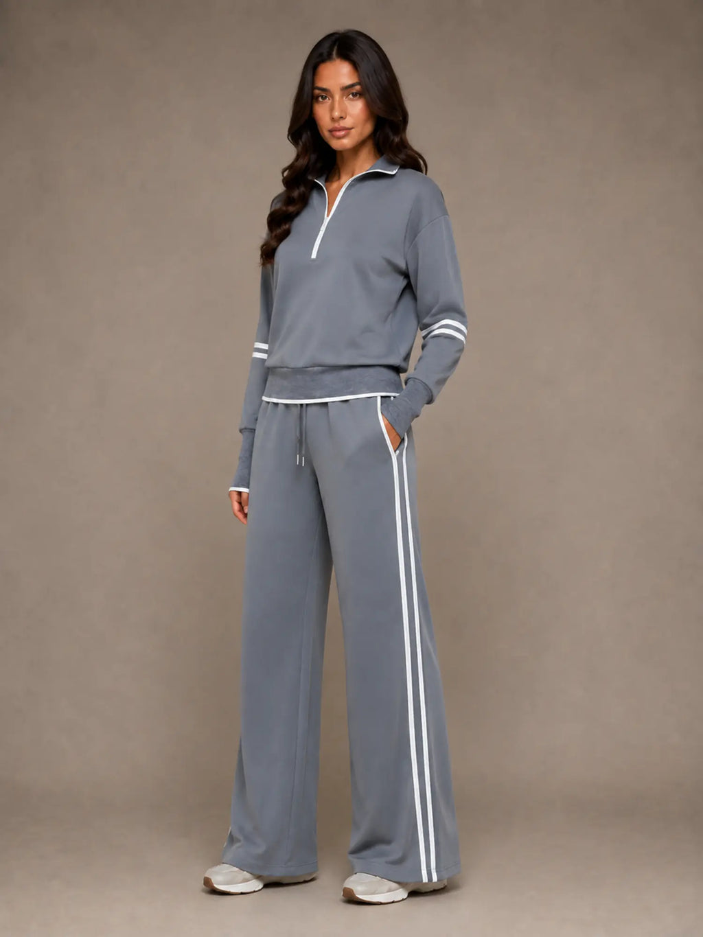 Women's Half-Zip Lounge Set – Relaxed Wide Leg Style in Dark Grey – Hover view