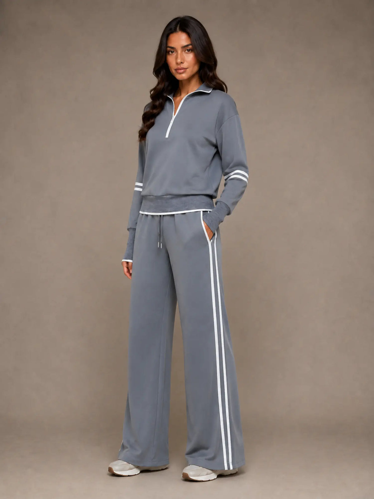Women's Half-Zip Lounge Set – Relaxed Wide Leg Style in Dark Grey – Hover view