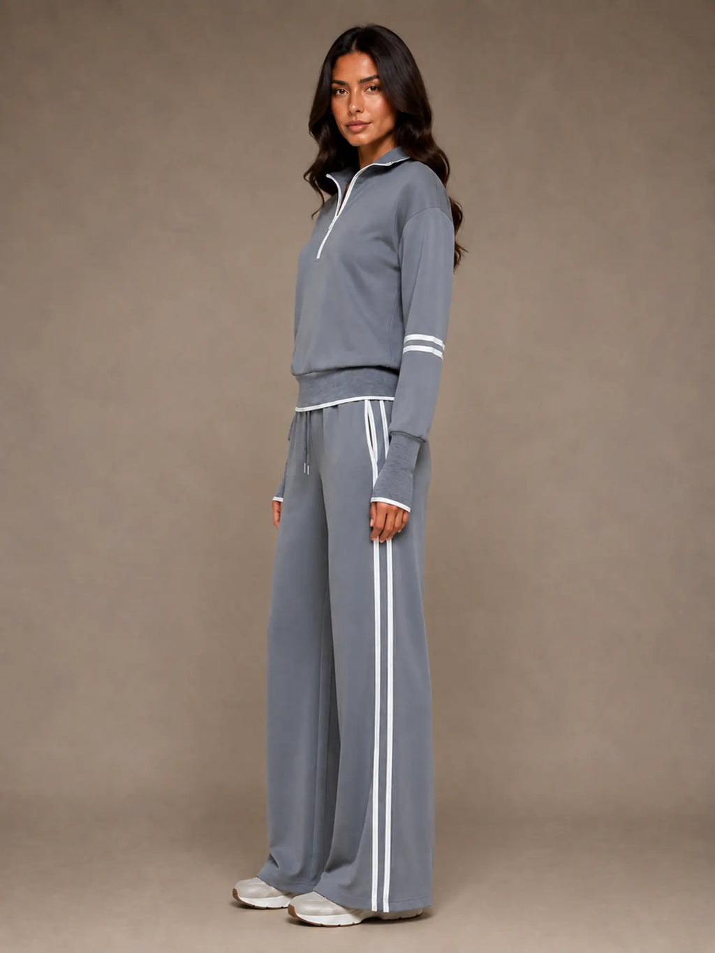 Women's Half-Zip Lounge Set – Relaxed Wide Leg Style in Dark Grey – Side view