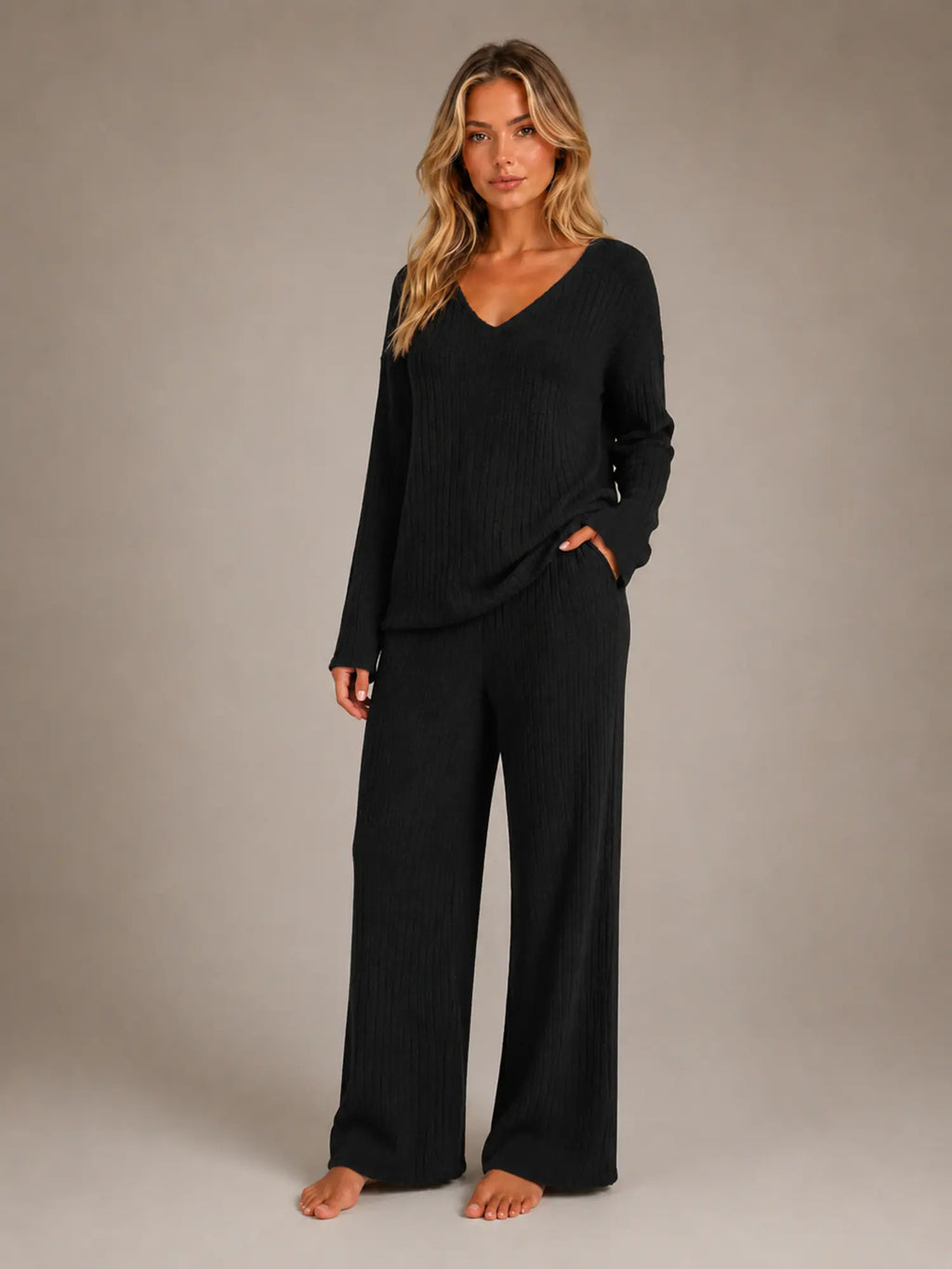 Women's Ribbed Lounge Set – V-Neck & Wide Leg in Black – Hover view