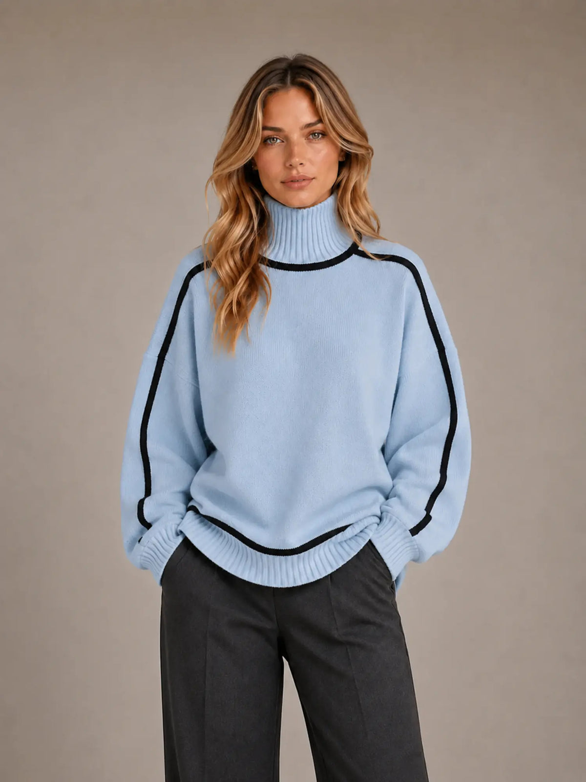 Women's Oversized Roll Neck Jumper – Soft Knit Style in Blue – Main view