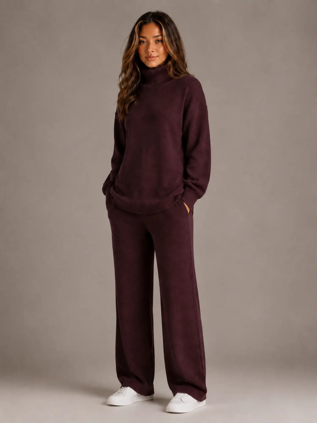 Women's Oversized Lounge Set – Roll Neck & Wide Leg in Burgundy – Hover view