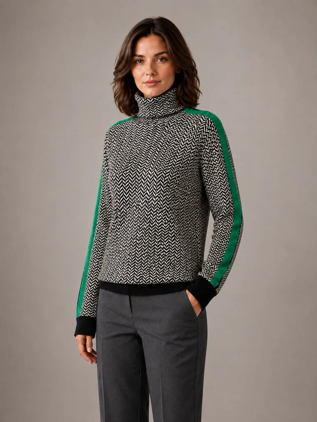 Women's Herringbone Jumper – Soft Knit Turtleneck in Green – Hover view