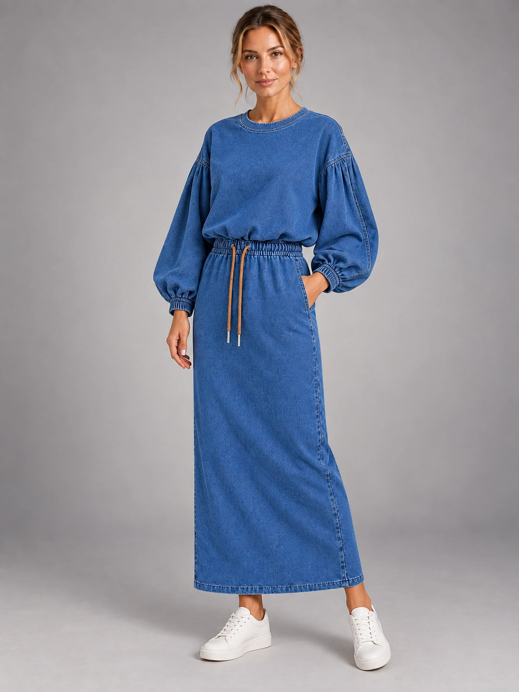 Women's Tie-Dye Sweatshirt Set – Two-Piece Loungewear in Denim Blue — alternate view