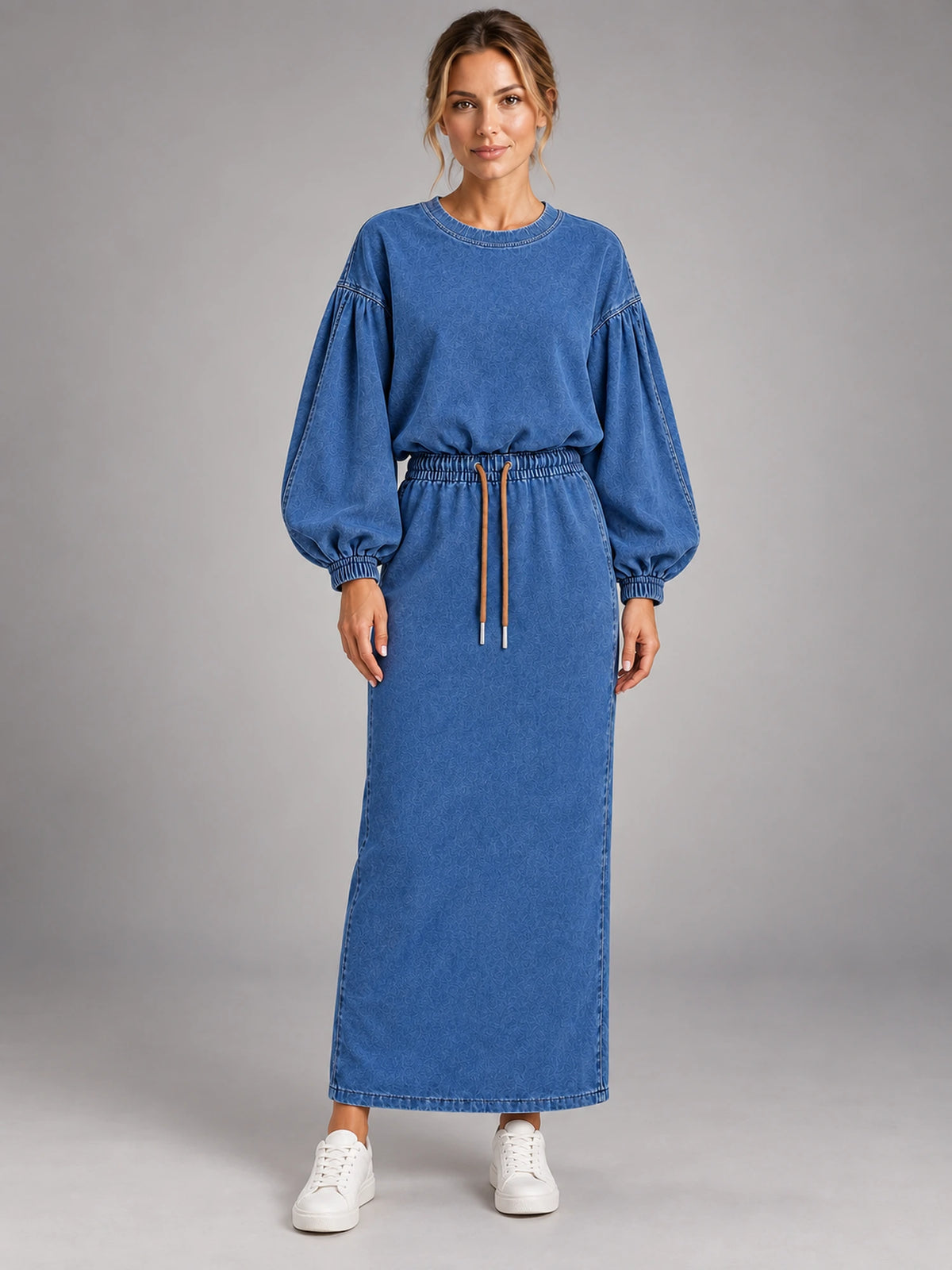 Women's Tie-Dye Sweatshirt Set – Two-Piece Loungewear in Denim Blue — front view