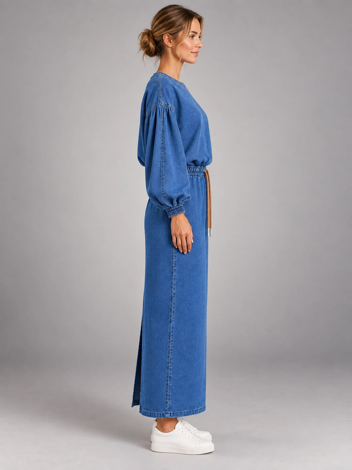 Women's Tie-Dye Sweatshirt Set – Two-Piece Loungewear in Denim Blue — side view