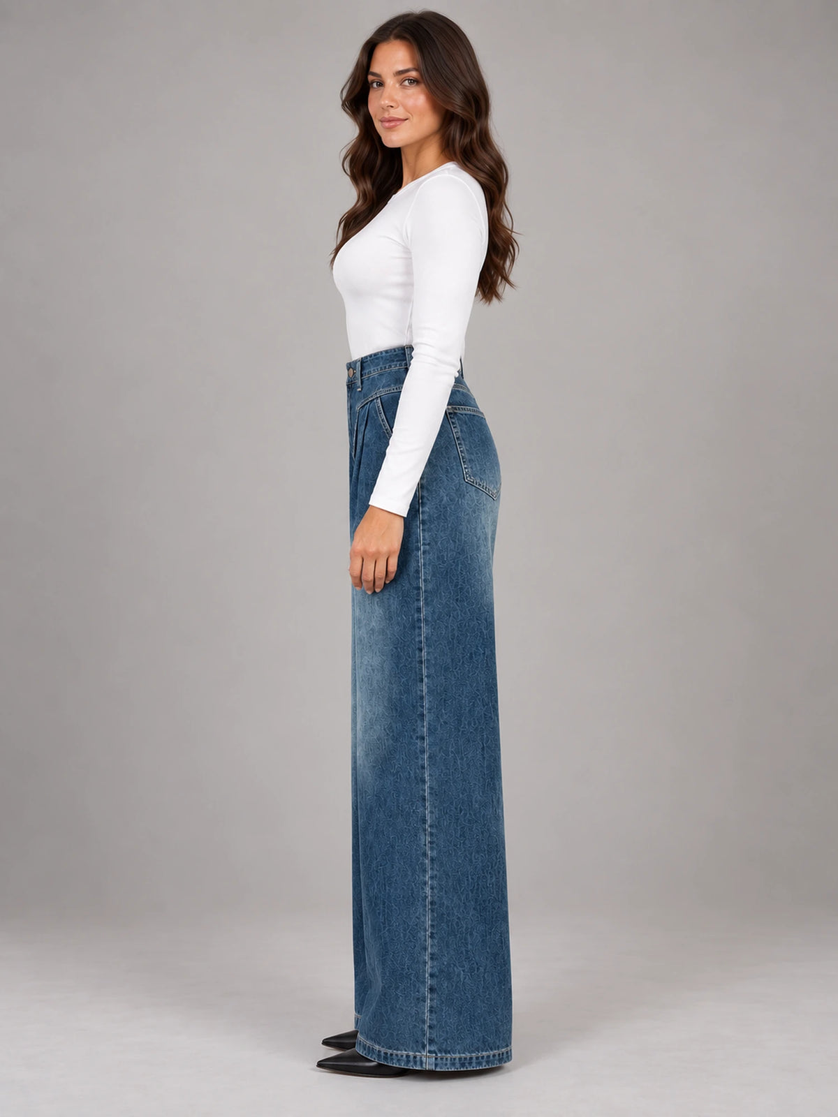 Women's Vintage Straight-Leg Jeans – Plus Size High Waist in Vintage Blue — side view
